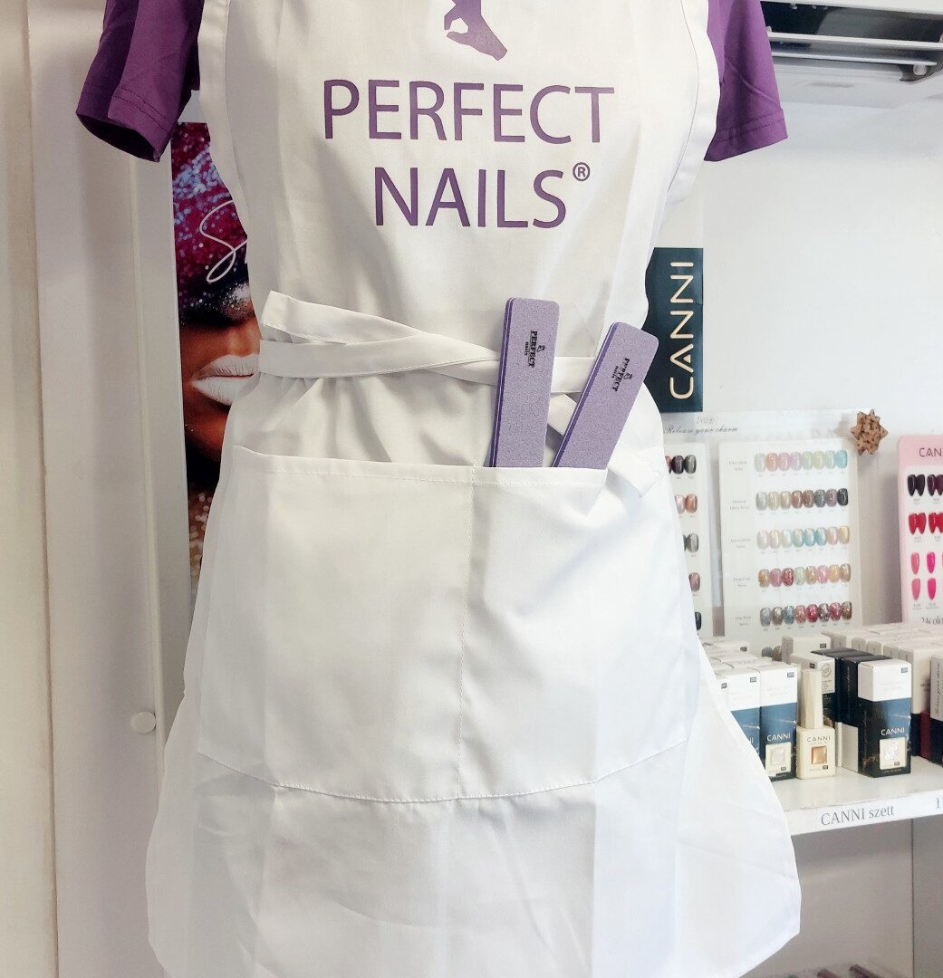 Schürze Purple- mit Perfect Nails Logo – Bild 2